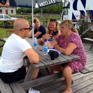 Maris Cafe på P4 Gotland. Underbar livemusik och avslappnade intervjuer. Kan rekommenderas! 